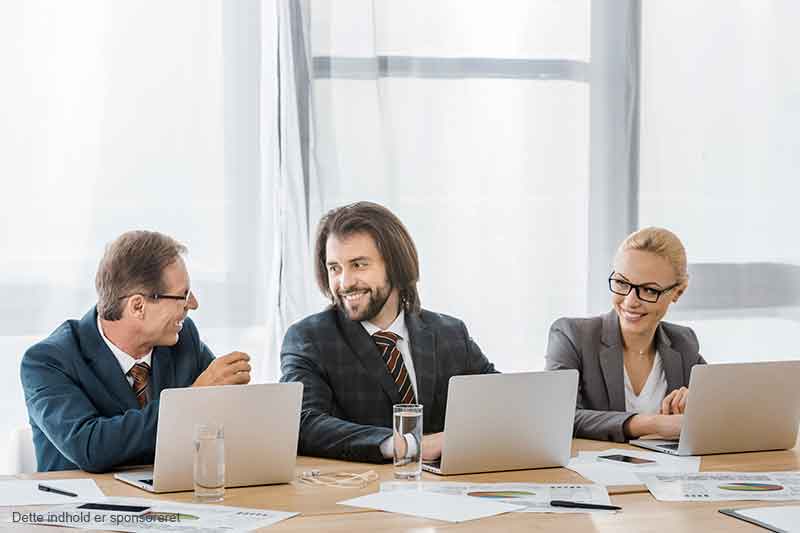 Sådan balancerer man den digitale hverdag med fysisk kontakt på en arbejdsplads Sådan balancerer man den digitale hverdag med fysisk kontakt på en arbejdsplads